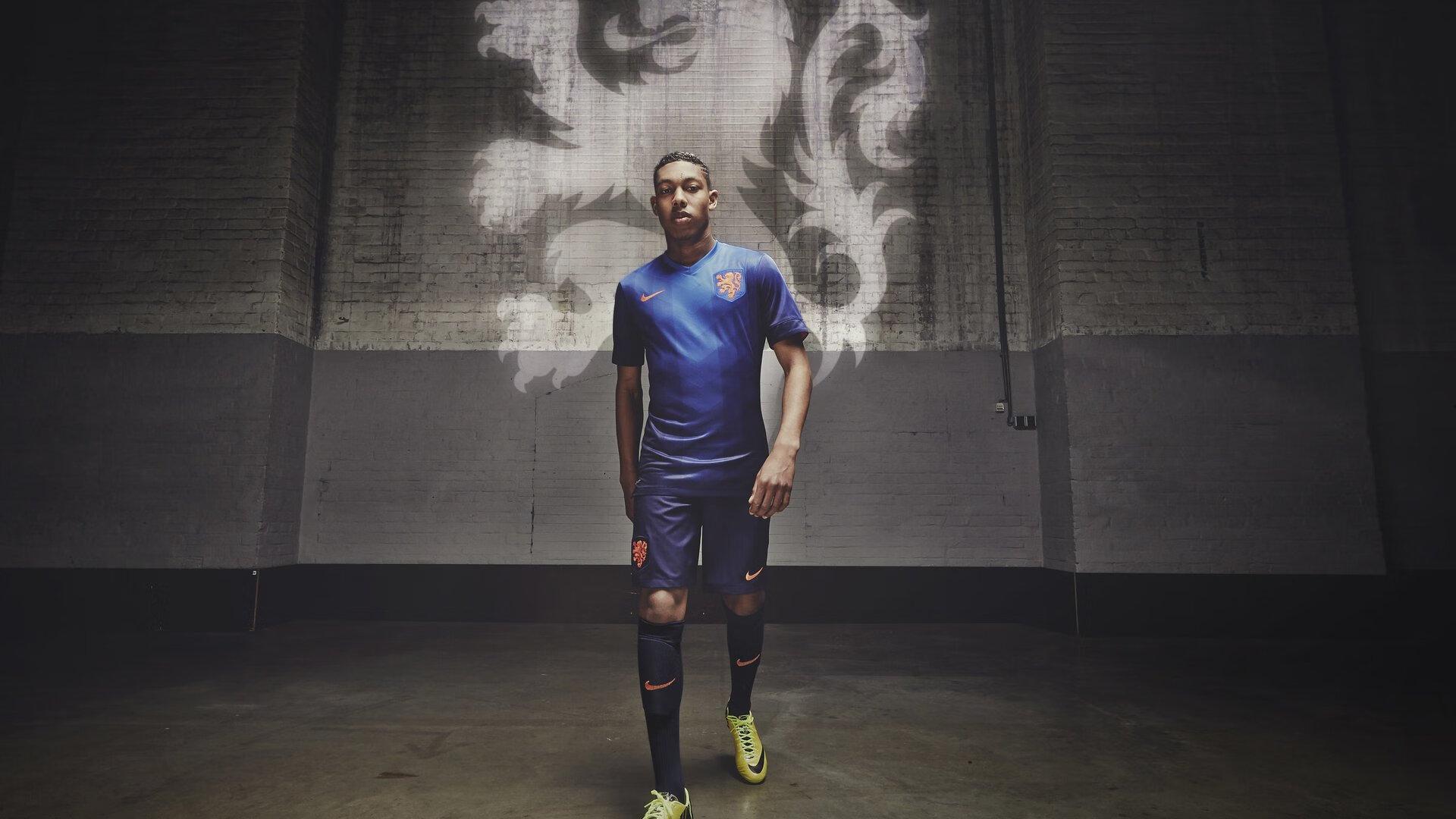 菅原由势告别战?家人暗示日本飞翼或最后一次身披阿尔克马尔战袍